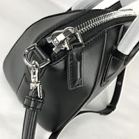 $168.90 USD Givenchy AAA Quality Handbags #389906