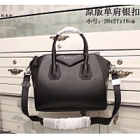 $112.00 USD Givenchy AAA Quality Handbags #389961