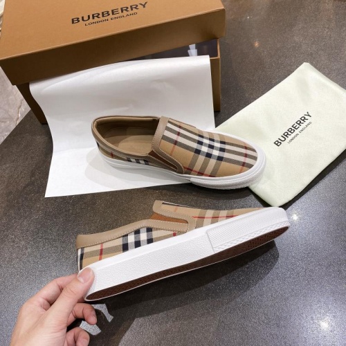 Replica Burberry Casual Shoes For Men #783605 $93.00 USD for Wholesale