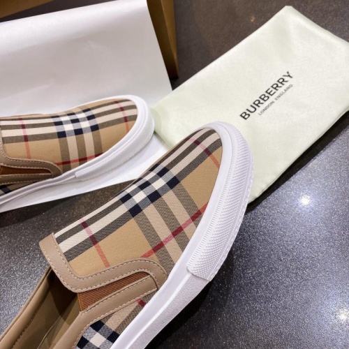 Replica Burberry Casual Shoes For Men #783605 $93.00 USD for Wholesale