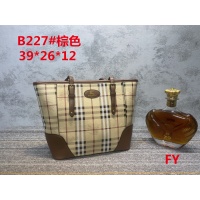 $33.00 USD Burberry New Handbags For Women #910729