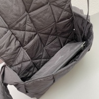 $96.00 USD Bottega Veneta BV AAA Quality Messenger Bags For Women #927142