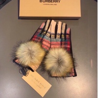 $43.00 USD Burberry Gloves For Women #939212