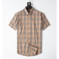 $32.00 USD Burberry Shirts Short Sleeved For Men #947933