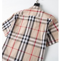 $32.00 USD Burberry Shirts Short Sleeved For Men #947943