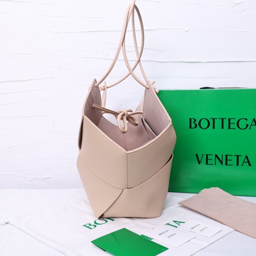 Replica Bottega Veneta BV AAA Quality Handbags For Women #951042 $96.00 USD for Wholesale