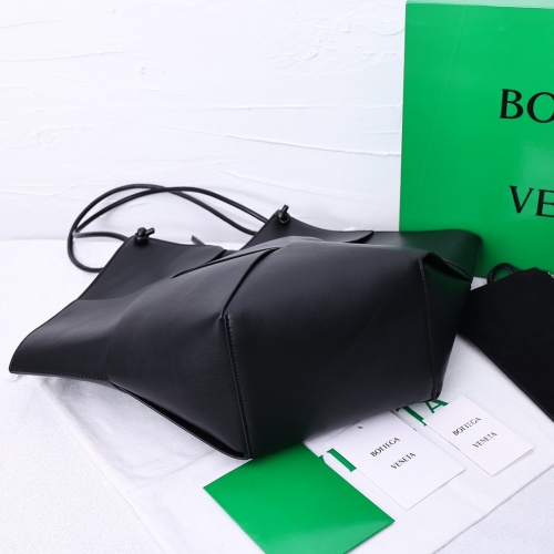 Replica Bottega Veneta BV AAA Quality Handbags For Women #951044 $96.00 USD for Wholesale