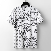 $26.00 USD Versace T-Shirts Short Sleeved For Men #949614