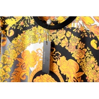 $26.00 USD Versace T-Shirts Short Sleeved For Men #949617