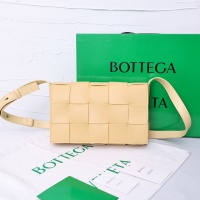 Bottega Veneta BV AAA Quality Messenger Bags For Women #951026