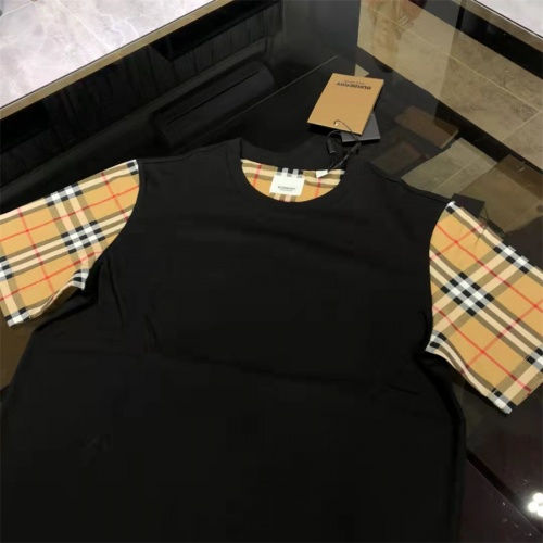 Replica Burberry T-Shirts Short Sleeved For Women #962650 $45.00 USD for Wholesale