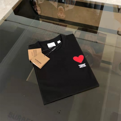 Replica Burberry T-Shirts Short Sleeved For Unisex #962658 $42.00 USD for Wholesale