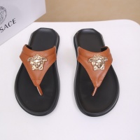 Versace Slippers For Men #958473