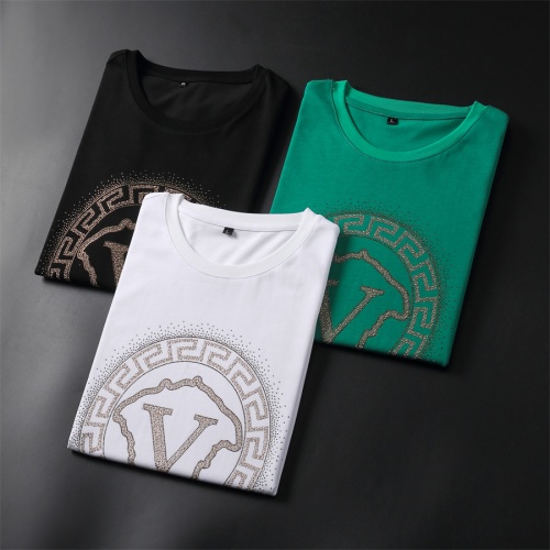 Replica Versace T-Shirts Short Sleeved For Men #966501 $32.00 USD for Wholesale
