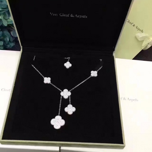 Replica Van Cleef &amp; Arpels Necklaces For Women #972945, $60.00 USD, [ITEM#972945], Replica Van Cleef &amp; Arpels Necklaces outlet from China