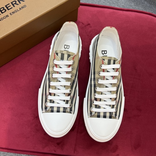 Replica Burberry Casual Shoes For Men #973645 $76.00 USD for Wholesale