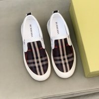 Burberry Casual Shoes For Men #973400