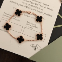 Van Cleef & Arpels Bracelets For Women #975576