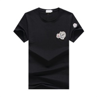$25.00 USD Moncler T-Shirts Short Sleeved For Men #979843