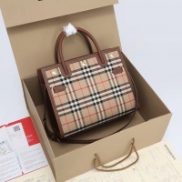 $105.00 USD Burberry AAA Quality Handbags For Women #983316