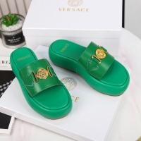 Versace Slippers For Women #989594