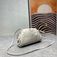 $100.00 USD Bottega Veneta BV AAA Quality Messenger Bags For Women #994942