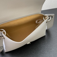 $135.00 USD Off-White AAA Quality Messenger Bags For Women #994987