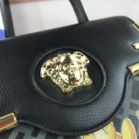 $172.00 USD Versace AAA Quality Messenger Bags For Women #994994