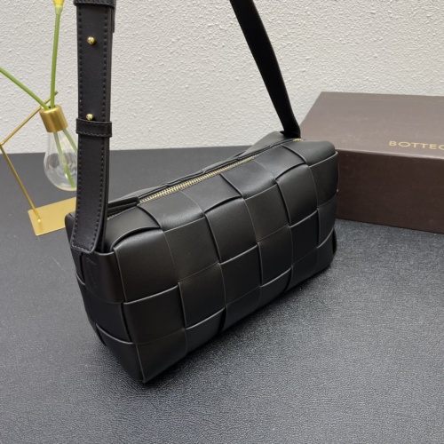 Replica Bottega Veneta BV AAA Quality Messenger Bags #1005454 $98.00 USD for Wholesale