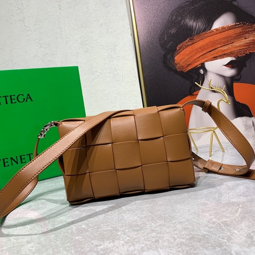Replica Bottega Veneta BV AAA Quality Messenger Bags For Women #997516 $100.00 USD for Wholesale
