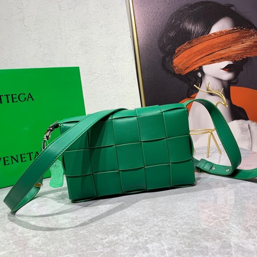 Replica Bottega Veneta BV AAA Quality Messenger Bags For Women #997518 $100.00 USD for Wholesale