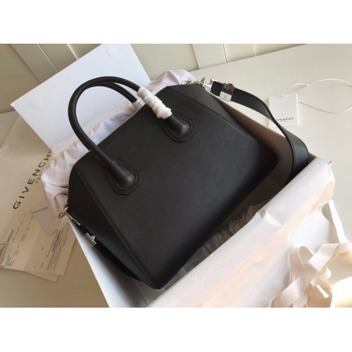Replica Givenchy AAA Quality Handbags For Women #997672 $172.00 USD for Wholesale