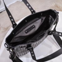 $210.00 USD Bottega Veneta AAA Man Handbags #996451