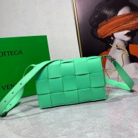 Bottega Veneta BV AAA Quality Messenger Bags For Women #997517