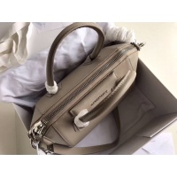 $172.00 USD Givenchy AAA Quality Handbags For Women #997647