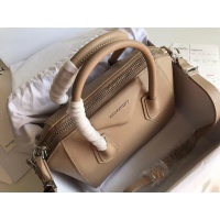 $172.00 USD Givenchy AAA Quality Handbags For Women #997649