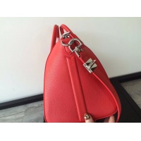 $172.00 USD Givenchy AAA Quality Handbags For Women #997661