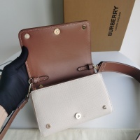 $172.00 USD Burberry AAA Quality Messenger Bags For Women #999371