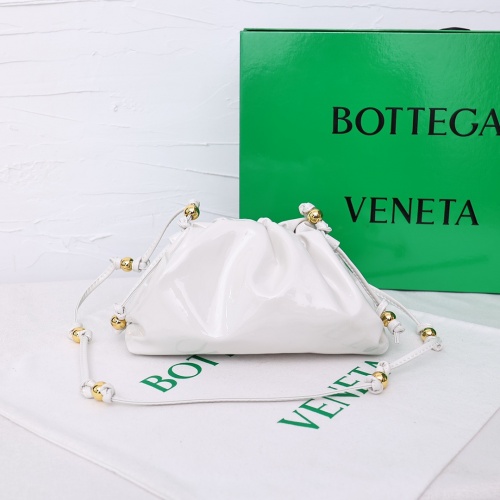 Replica Bottega Veneta BV AAA Quality Messenger Bags For Women #1012356 $98.00 USD for Wholesale