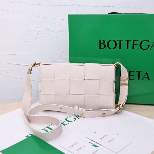 Replica Bottega Veneta BV AAA Quality Messenger Bags For Women #1012391 $98.00 USD for Wholesale