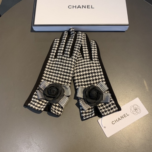 Replica Burberry Gloves For Women #1012578 $41.00 USD for Wholesale
