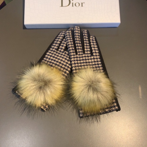 Replica Burberry Gloves For Women #1012583 $41.00 USD for Wholesale