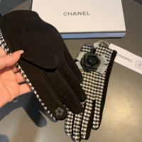 $41.00 USD Burberry Gloves For Women #1012578