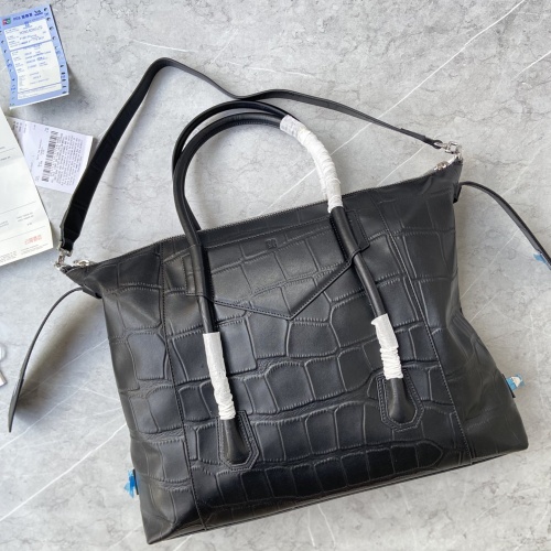 Replica Givenchy AAA Quality Handbags For Women #1021131 $244.63 USD for Wholesale