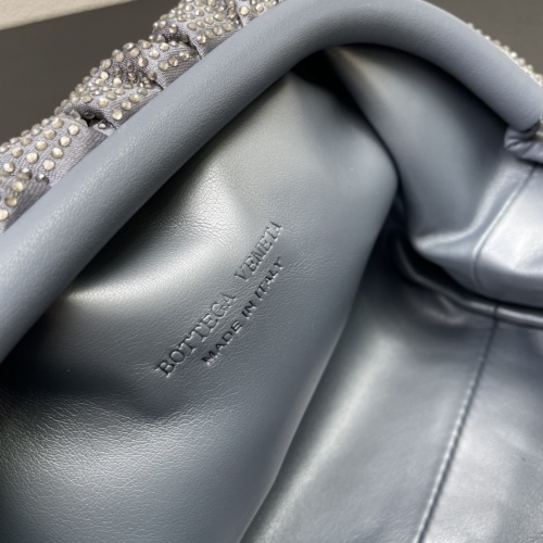 Replica Bottega Veneta BV AAA Quality Messenger Bags For Women #1025287 $96.00 USD for Wholesale