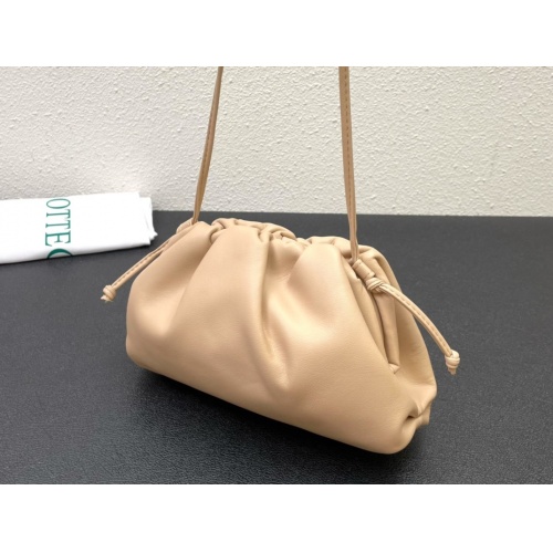 Replica Bottega Veneta BV AAA Quality Messenger Bags For Women #1025319 $100.00 USD for Wholesale