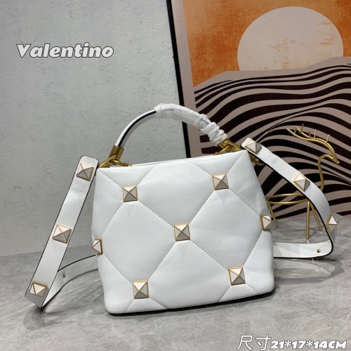 Replica Valentino AAA Quality Messenger Bags For Women #1025406 $122.00 USD for Wholesale