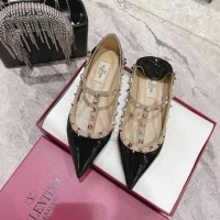 $92.00 USD Valentino Flat Shoes For Women #1024336