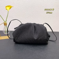 Bottega Veneta BV AAA Quality Messenger Bags For Women #1025300
