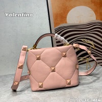 $122.00 USD Valentino AAA Quality Messenger Bags For Women #1025404